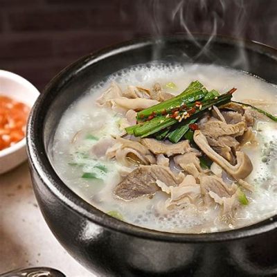  Dwaeji Gukbap: Một món canh heo hầm ấm áp với hương vị đậm đà của thịt và rau củ!